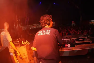 DJ INO and MC Johnny Def at Monegros Desert Festival 2007